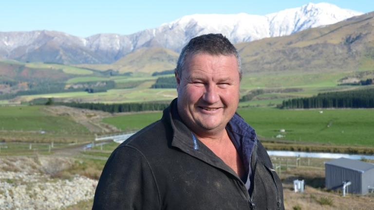 Spray contractor rates MINECTO STAR for IPM 