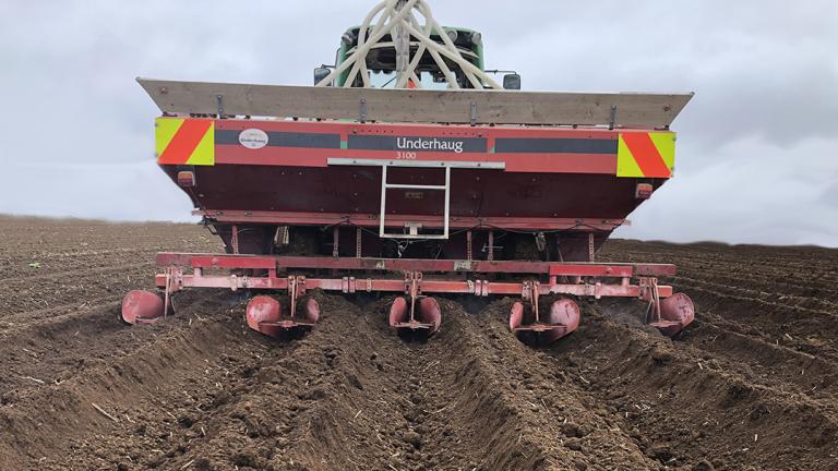 potatoes_digger_1132_x_607_main_image_copy