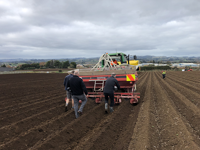 sprayer_positioning_in_field_copy_660_x_495